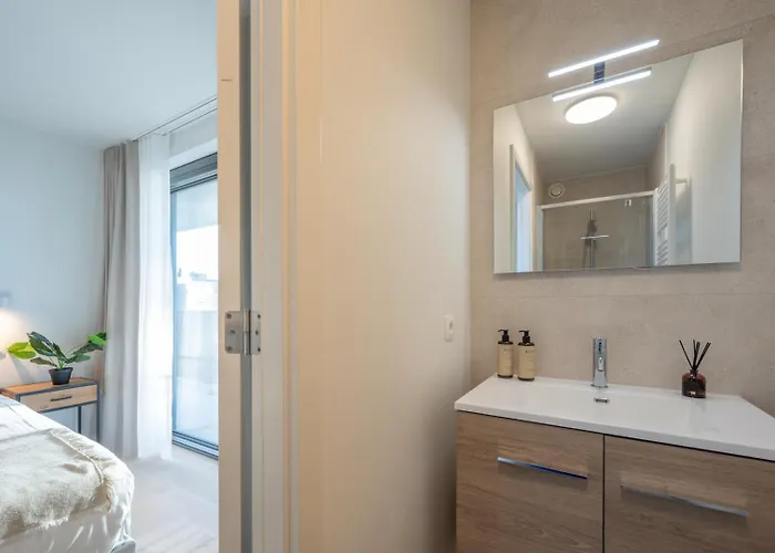 Seaview With Parking & Balcony Apartment Ostend